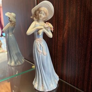 1998 House of Lloyd Porcelain Lady Figurine Gathering Flowers
